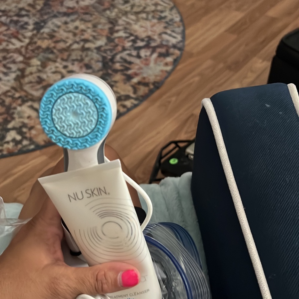 Lumispa face cleaner/massager